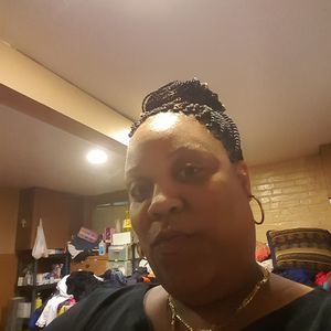 Meet your Posher, Toshia